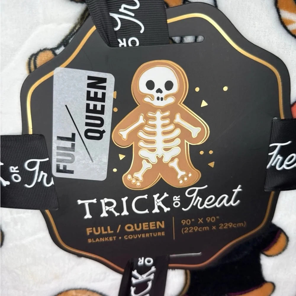 Viral Skeleton Gingerbread Man Blanket